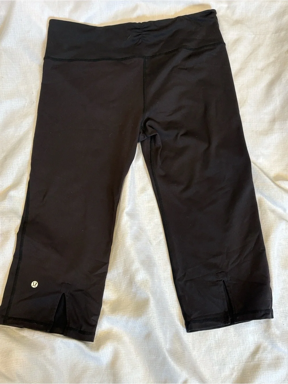 lululemon athletica Black gather & Crow crop ll Women's Leggings